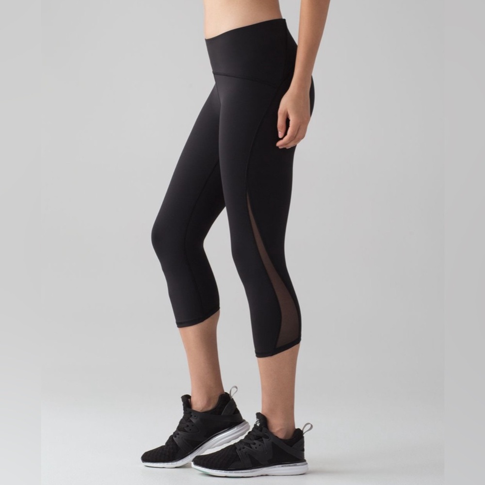 Lululemon Train Times Crop 17"  Black High Rise Mesh Capri Legging Size 6